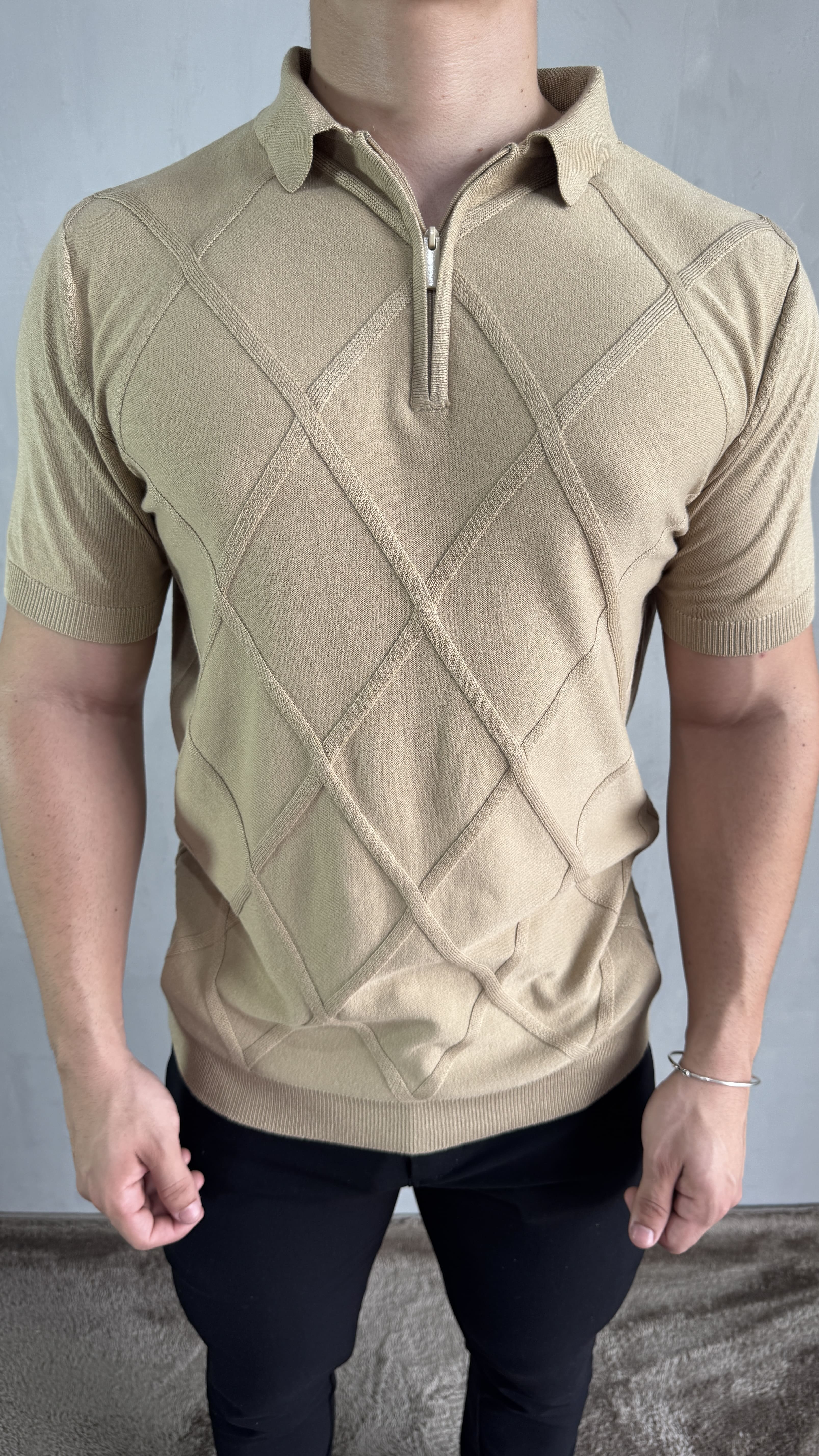 POLO TRICOT TEXTURIZADA KHAKI