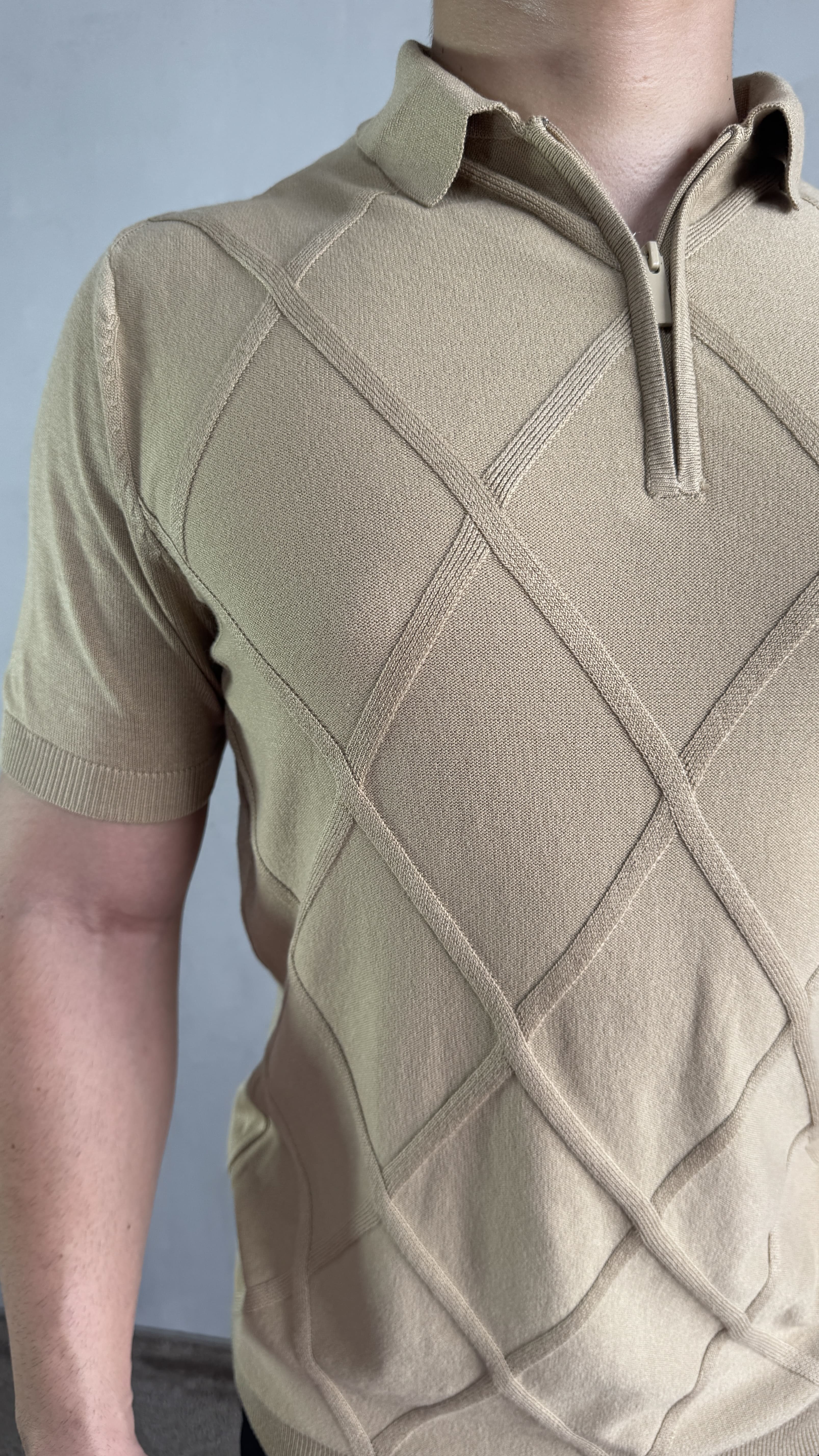 POLO TRICOT TEXTURIZADA KHAKI