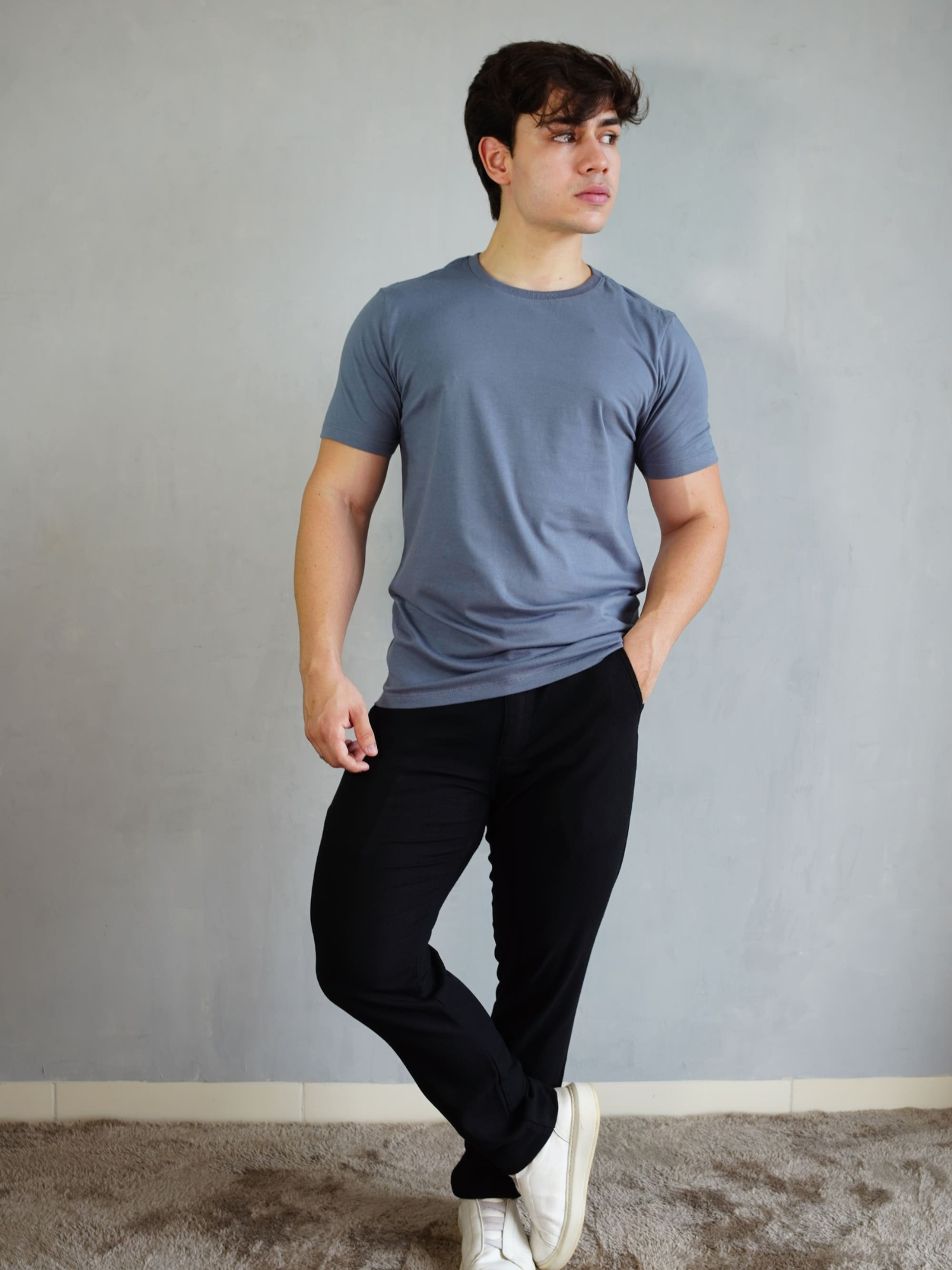 CAMISETA BÁSICA ALGODÃO EGÍPICIO CHUMBO